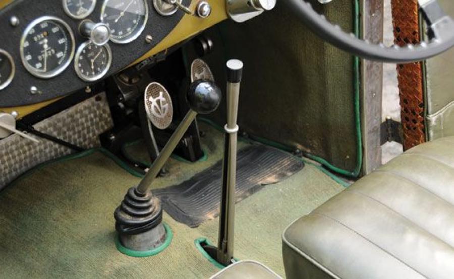 Интерьер Avions Voisin C11 Cabriolet 1927 года  (фото 14 из 18)
